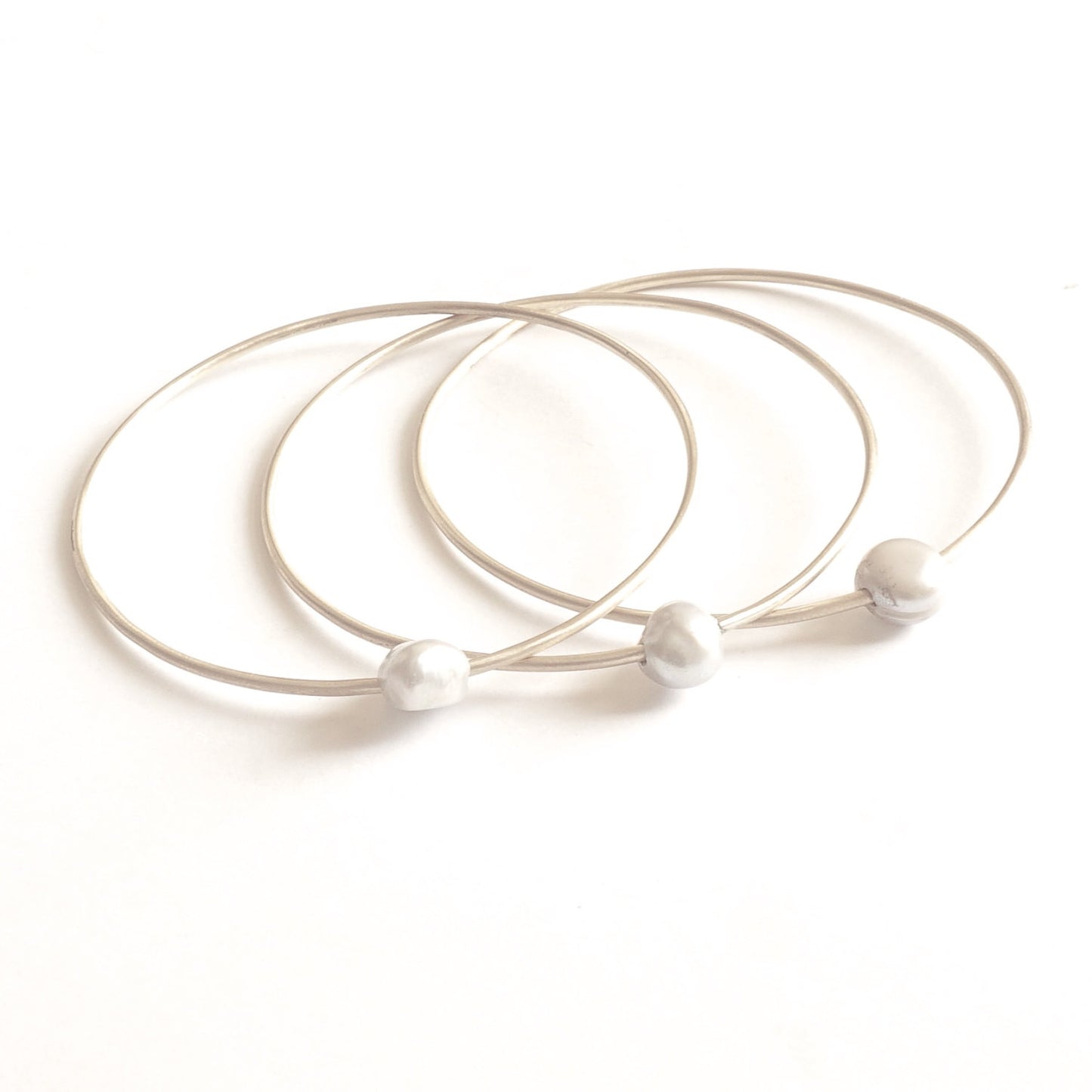 Hand-Made Floating Pearl Bangle Bracelet - 0240 - Virginia Wynne Designs