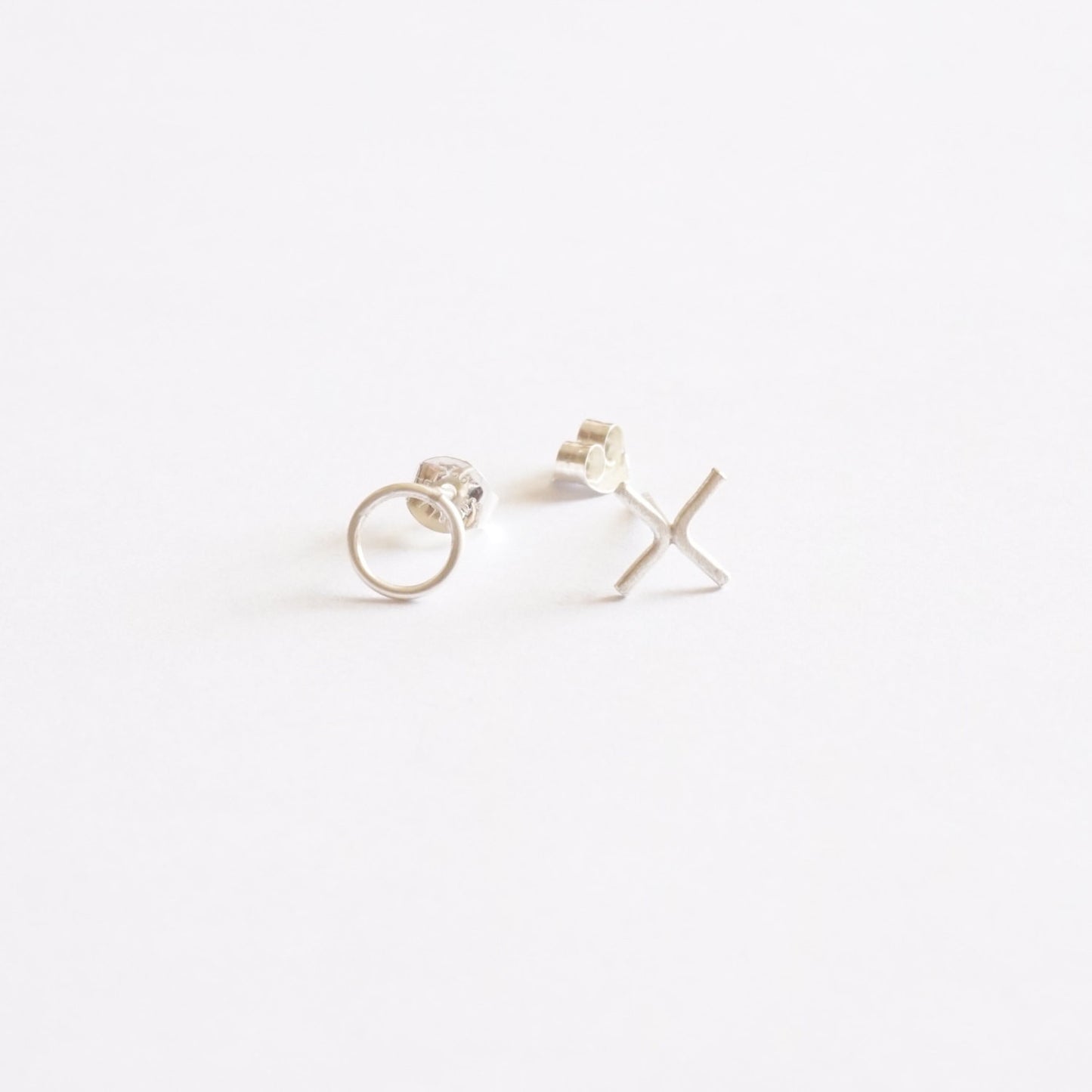 Fun and Cool Hugs and Kisses (X's & O's) stud earrings - 0251 - Virginia Wynne Designs