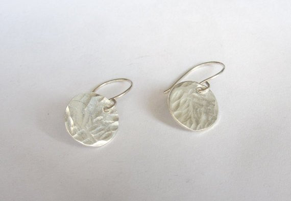 Exceptional Hand-Crafted Quality - Sterling Silver, Hammered Texture Dangle Disk Earrings - 0071 - Virginia Wynne Designs