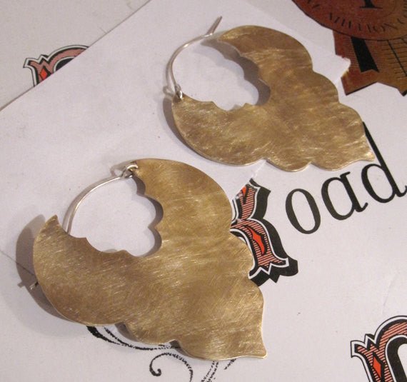 Bold Hand-Made, Flat Honey-Colored, Brushed Finish, Brass Scalloped Edge Earrings - 0096 - Virginia Wynne Designs