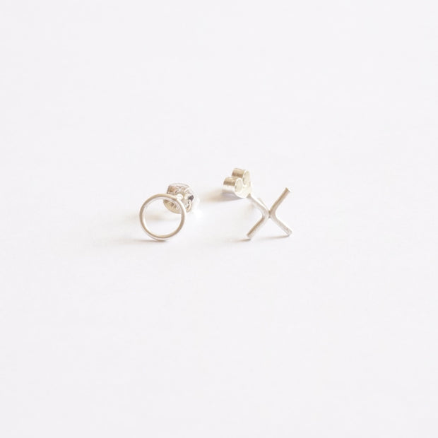 Fun and Cool Hugs and Kisses (X's & O's) stud earrings - 0251 - Virginia Wynne Designs