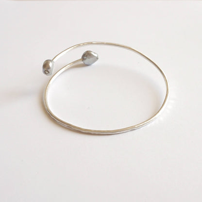 Modern Elegance Hand-Made Double Pearl 2mm Hammered Bangle Bracelet - 0232 - Virginia Wynne Designs