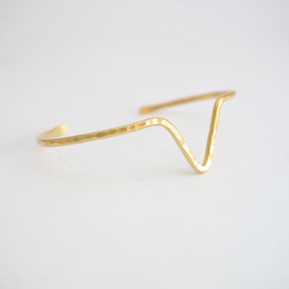 Hand-Made, Stylish Hammered V Chevron Cuff Bracelet - 0171 - Virginia Wynne Designs