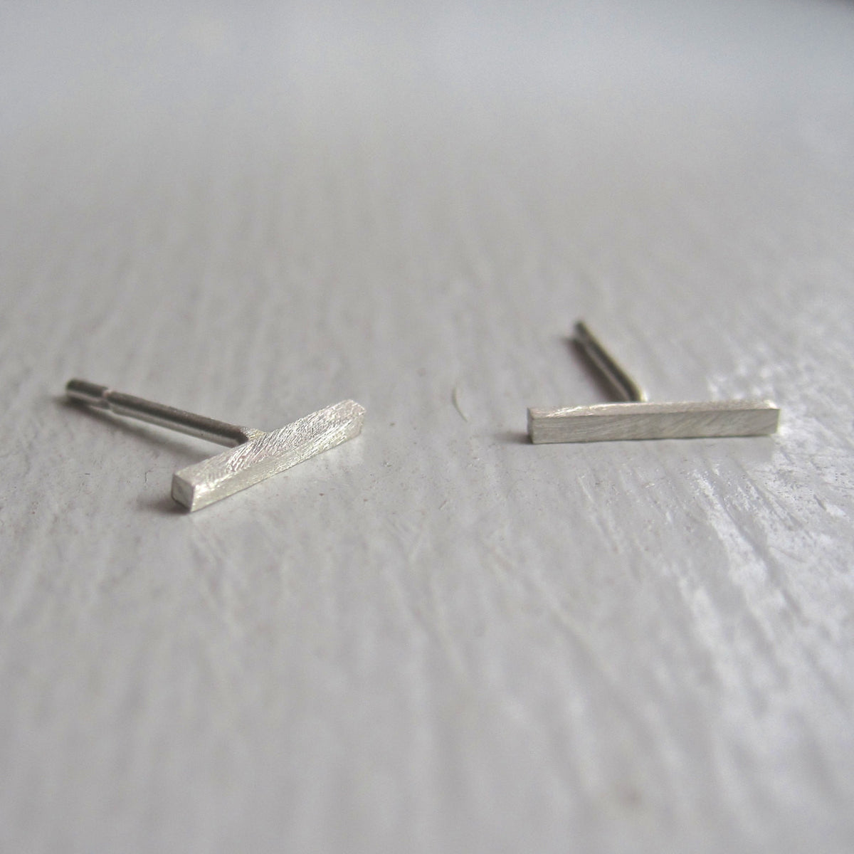 Classic Quality And Design - Sterling Silver Staple Line Stud Earrings - 0203 - Virginia Wynne Designs